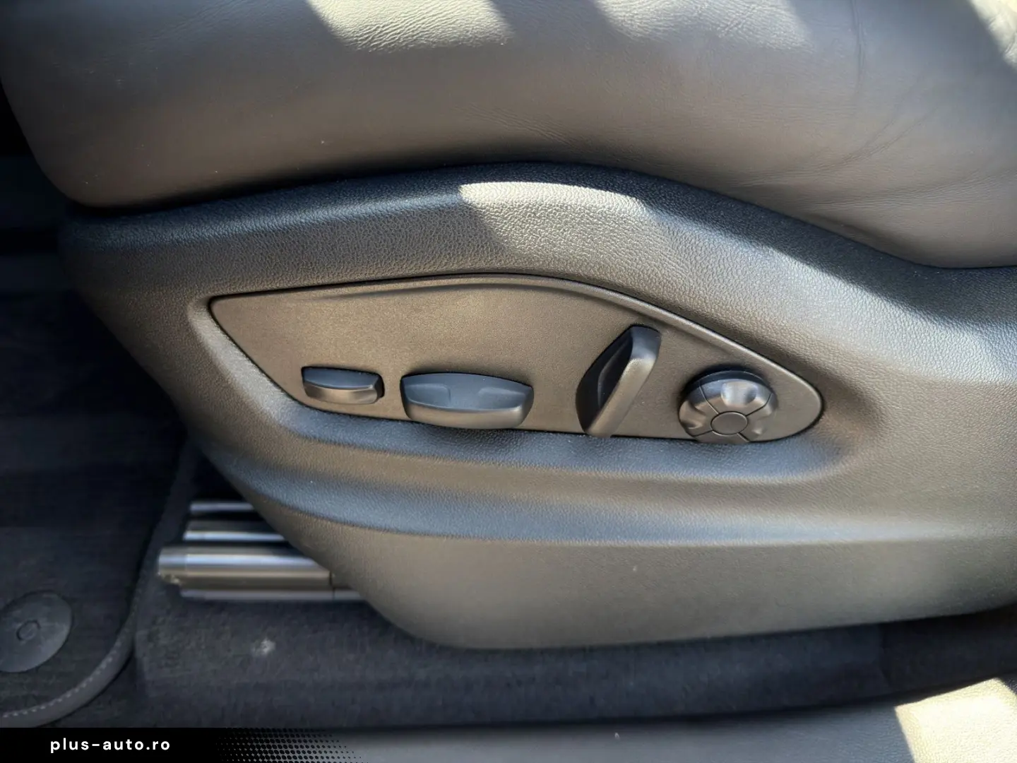 PORSCHE Cayenne E-Hybrid Coupe   InnoDrive   BOSE   AHK
