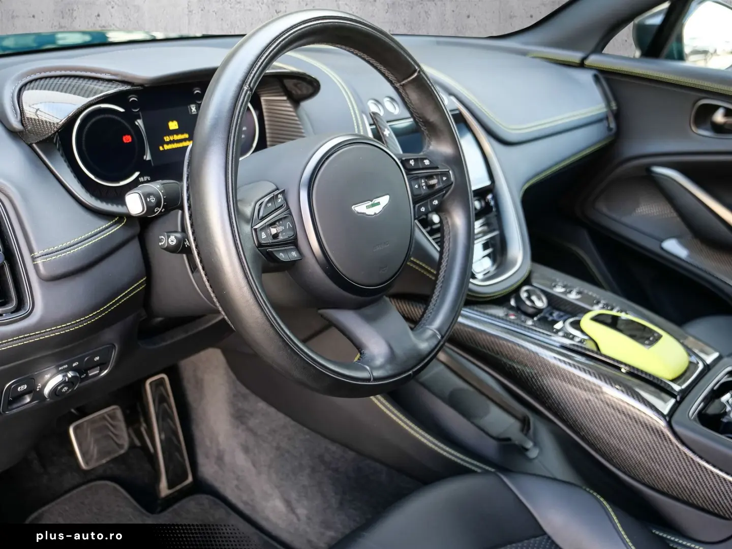 ASTON MARTIN DBX707 Podium Green  Auto Park Assist