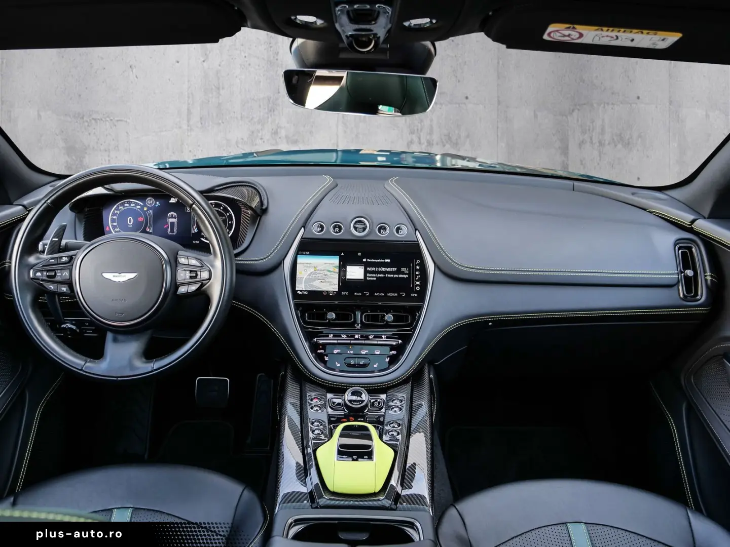 ASTON MARTIN DBX707 Podium Green  Auto Park Assist