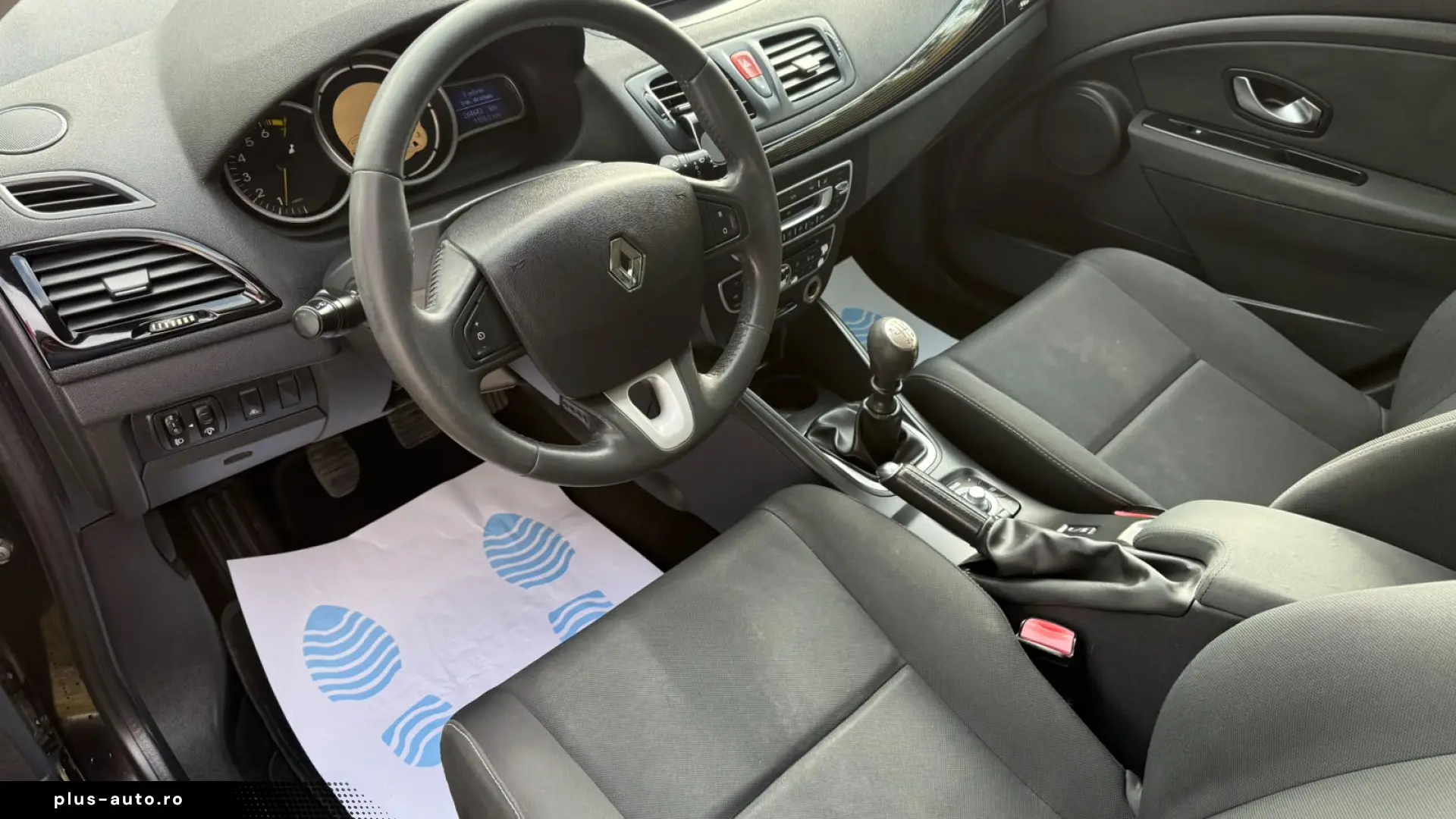 Renault Megane 3 Hatchback 2010 1.6Mpi 110Cp Navi Clima