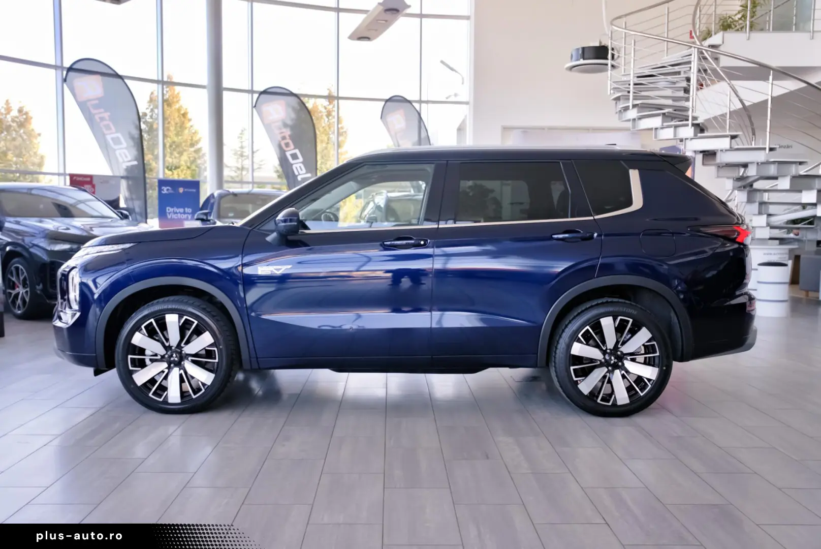 Mitsubishi Outlander 2.4L Automatic 4WD PHEV Instyle