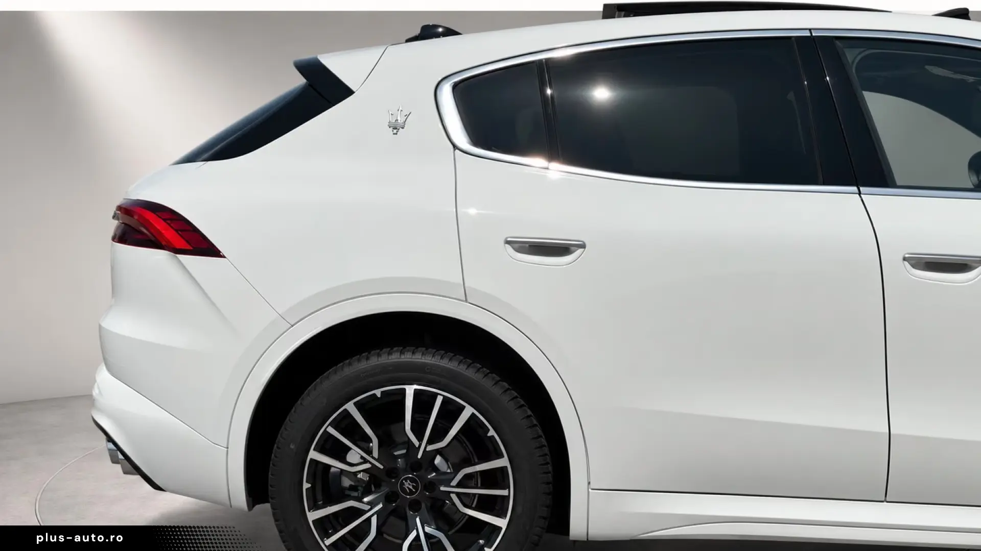 Maserati Grecale GT 300  HUD  PANORAMIC ROOF 20 inch