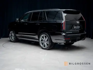 Cadillac Escalade Platinum Sport Exclusive Seats 24  MY26