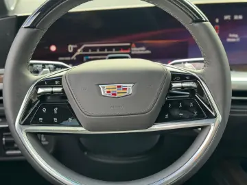 Cadillac Escalade ESV 6.2 V8