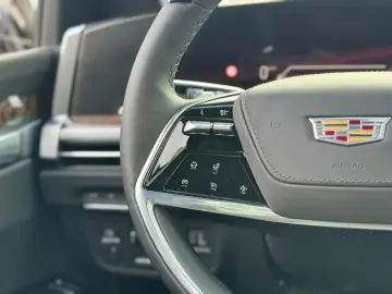 Cadillac Escalade ESV 6.2 V8