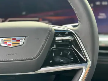 Cadillac Escalade ESV 6.2 V8