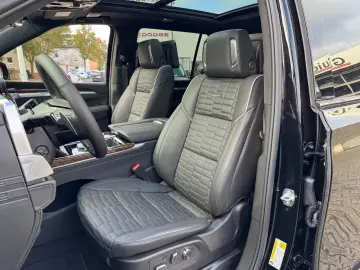 Cadillac Escalade ESV 6.2 V8