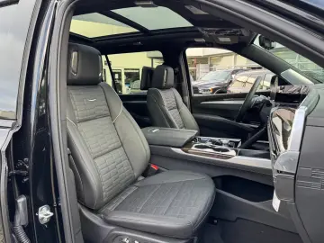 Cadillac Escalade ESV 6.2 V8