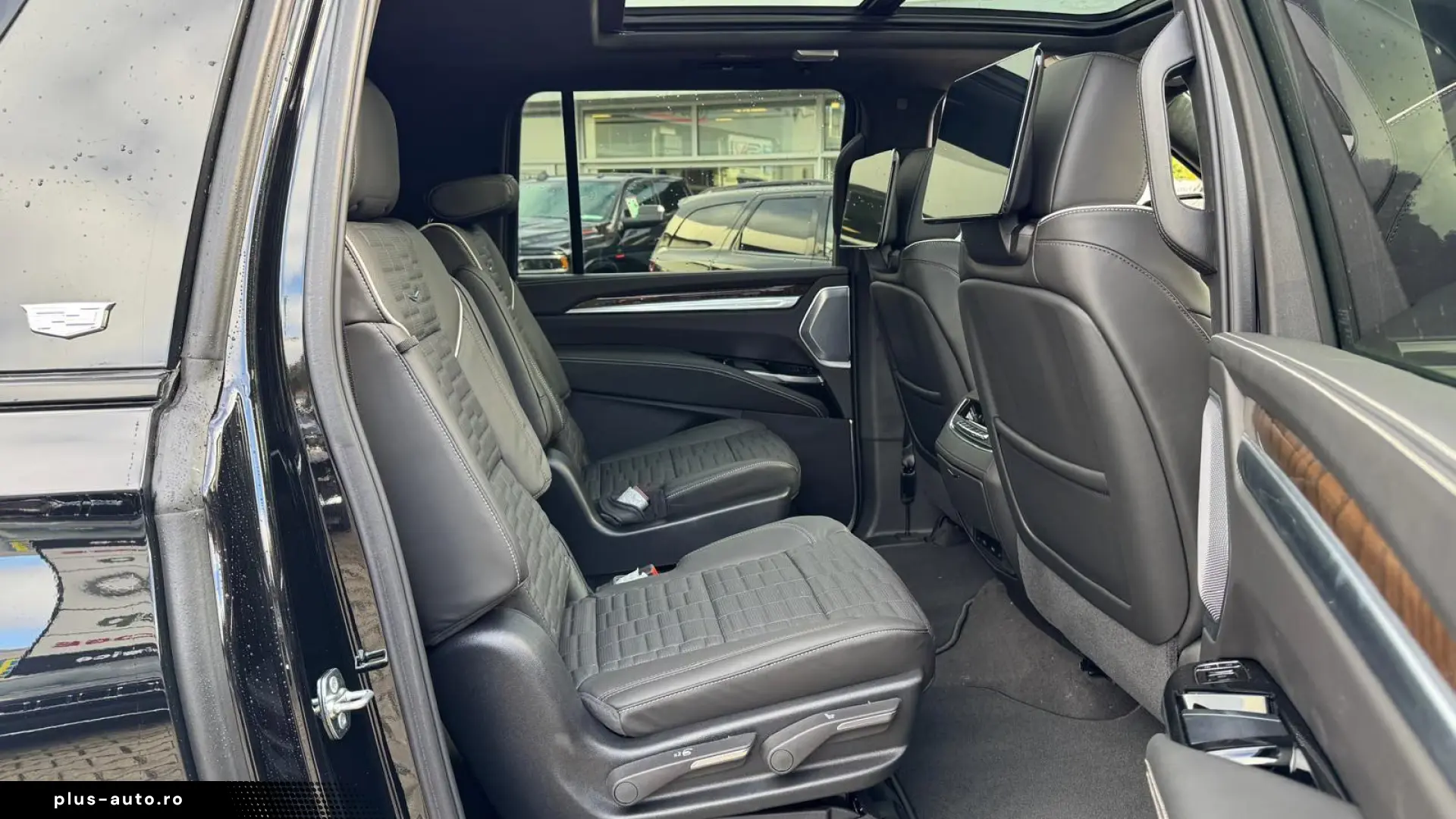 Cadillac Escalade ESV 6.2 V8