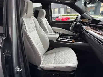Cadillac Escalade FACELIFT