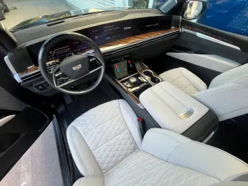 Cadillac Escalade Sport Platinum 6.2l MY26
