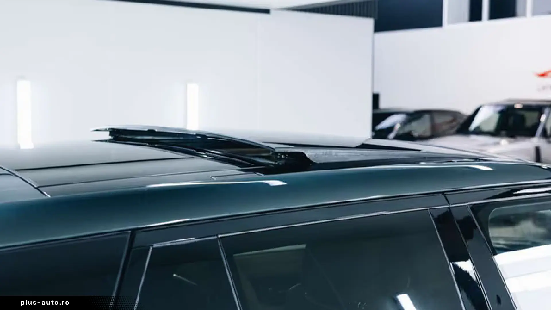 Land Rover Range Rover P550e Autobiography Massage