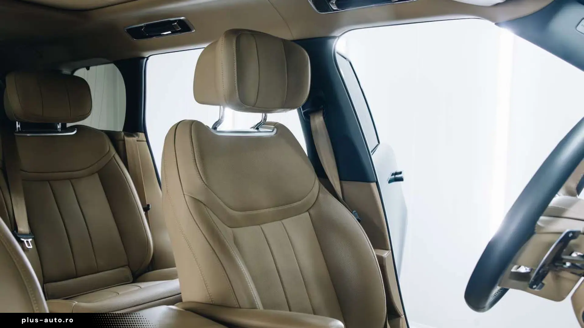 Land Rover Range Rover P550e Autobiography Massage