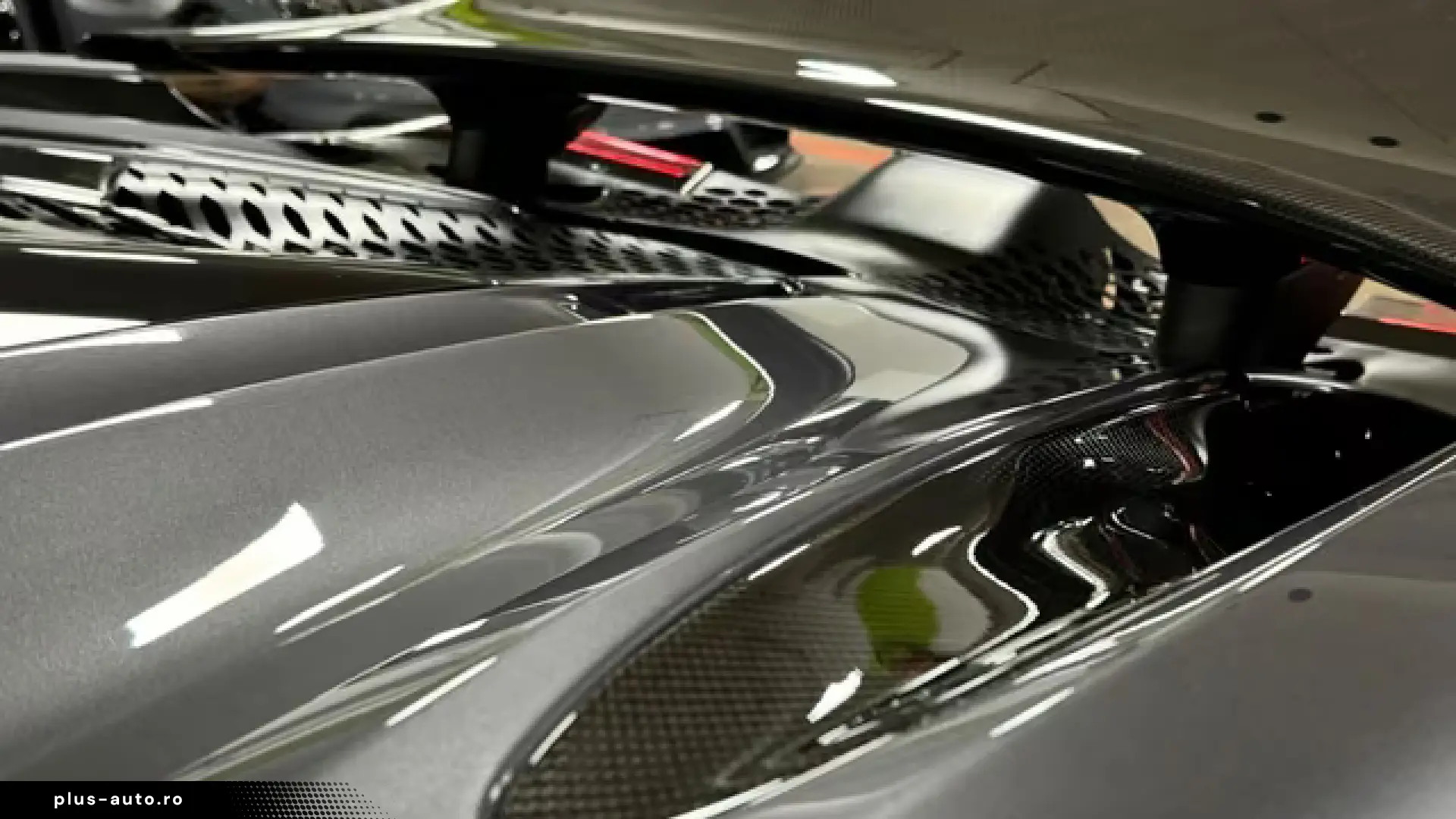 McLaren 750S COUPE MY25 CARBON EXT&INT