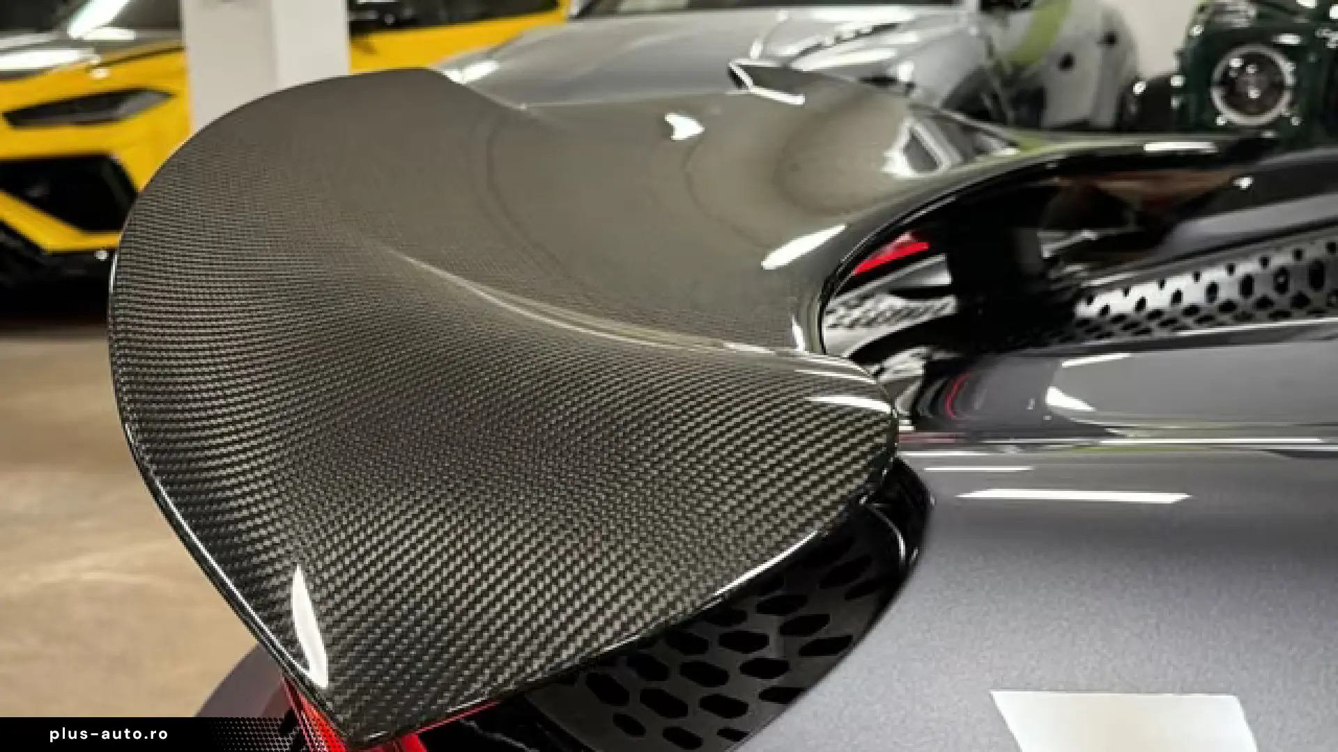 McLaren 750S COUPE MY25 CARBON EXT&INT