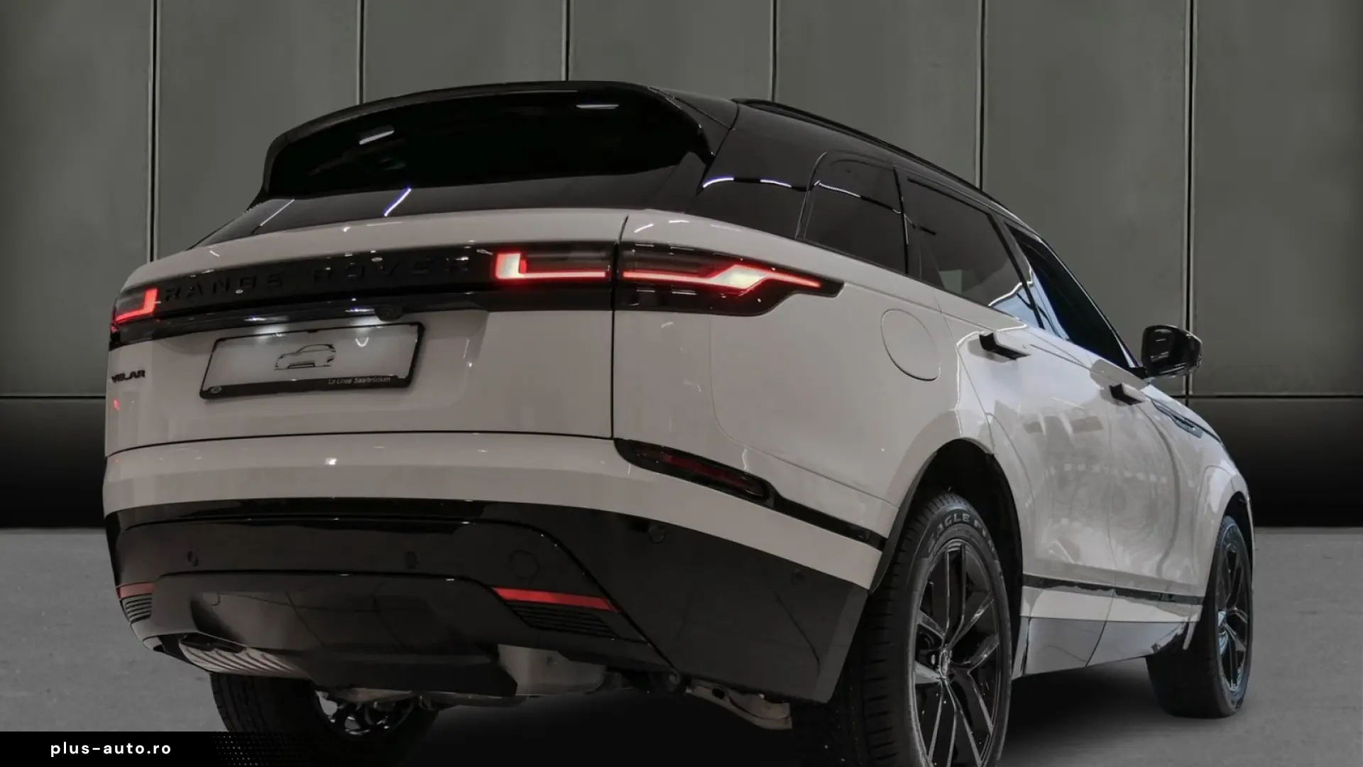 Land Rover Range Rover Velar D200 Dynamic SE Black Pack - 2