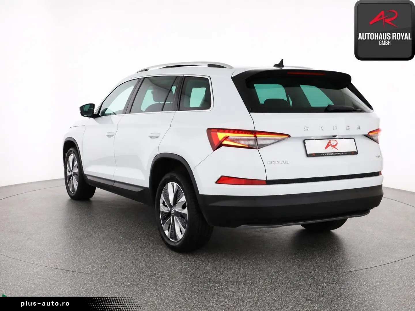 SKODA Kodiaq 2.0 TDI 4x4 STYLE PANO KEYLESS ACC KAMERA