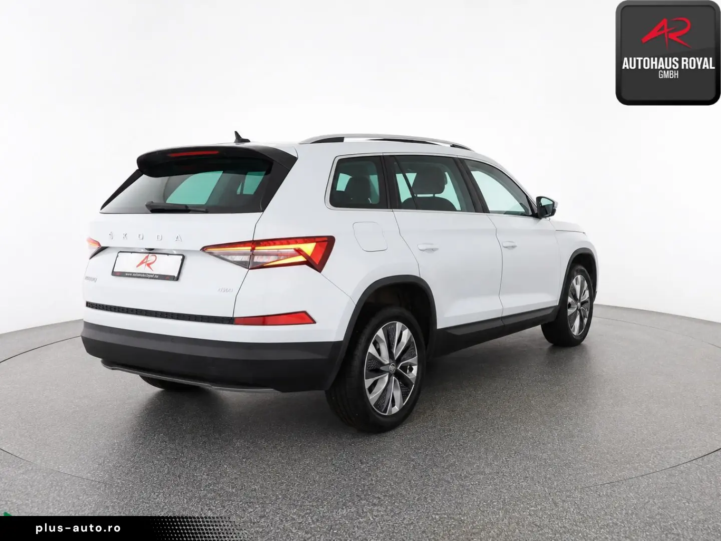 SKODA Kodiaq 2.0 TDI 4x4 STYLE PANO KEYLESS ACC KAMERA