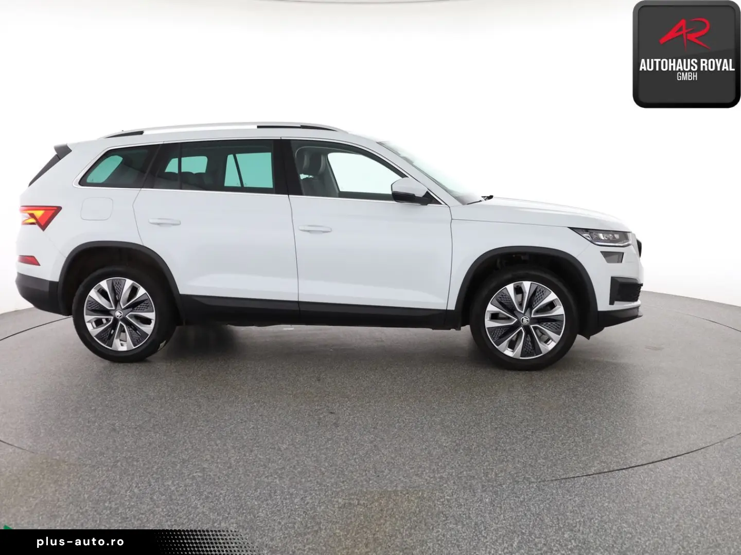 SKODA Kodiaq 2.0 TDI 4x4 STYLE PANO KEYLESS ACC KAMERA