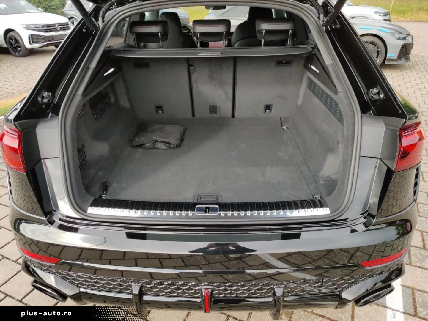 AUDI RSQ8 performance