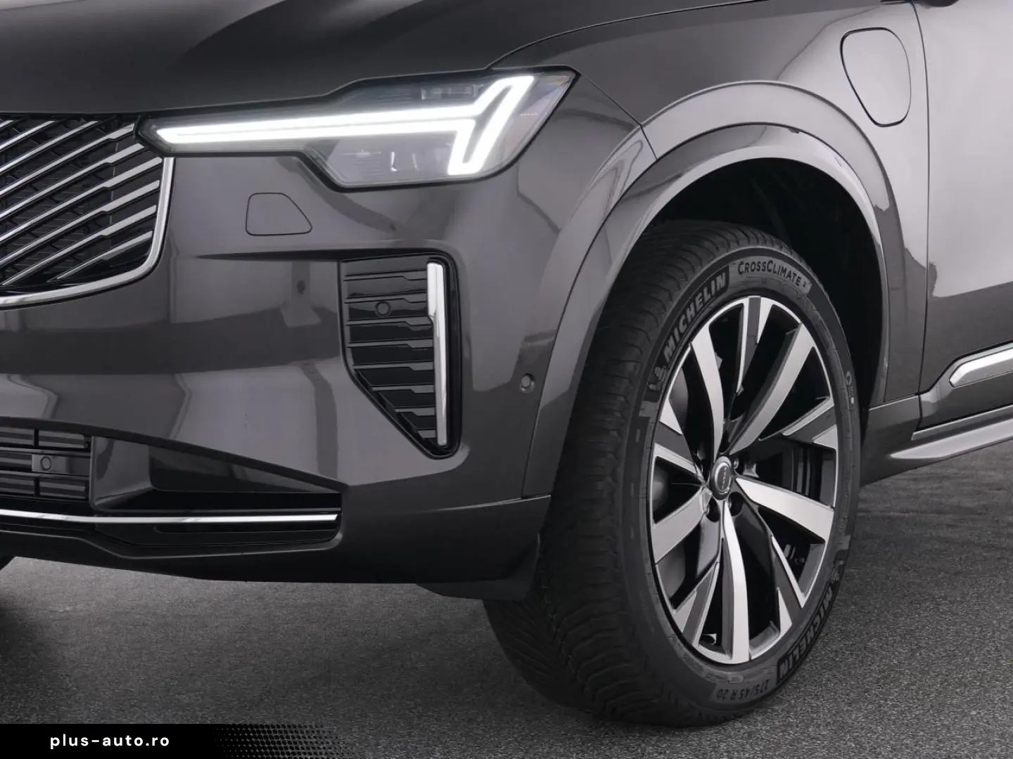 VOLVO XC90 2025 — imagine 8