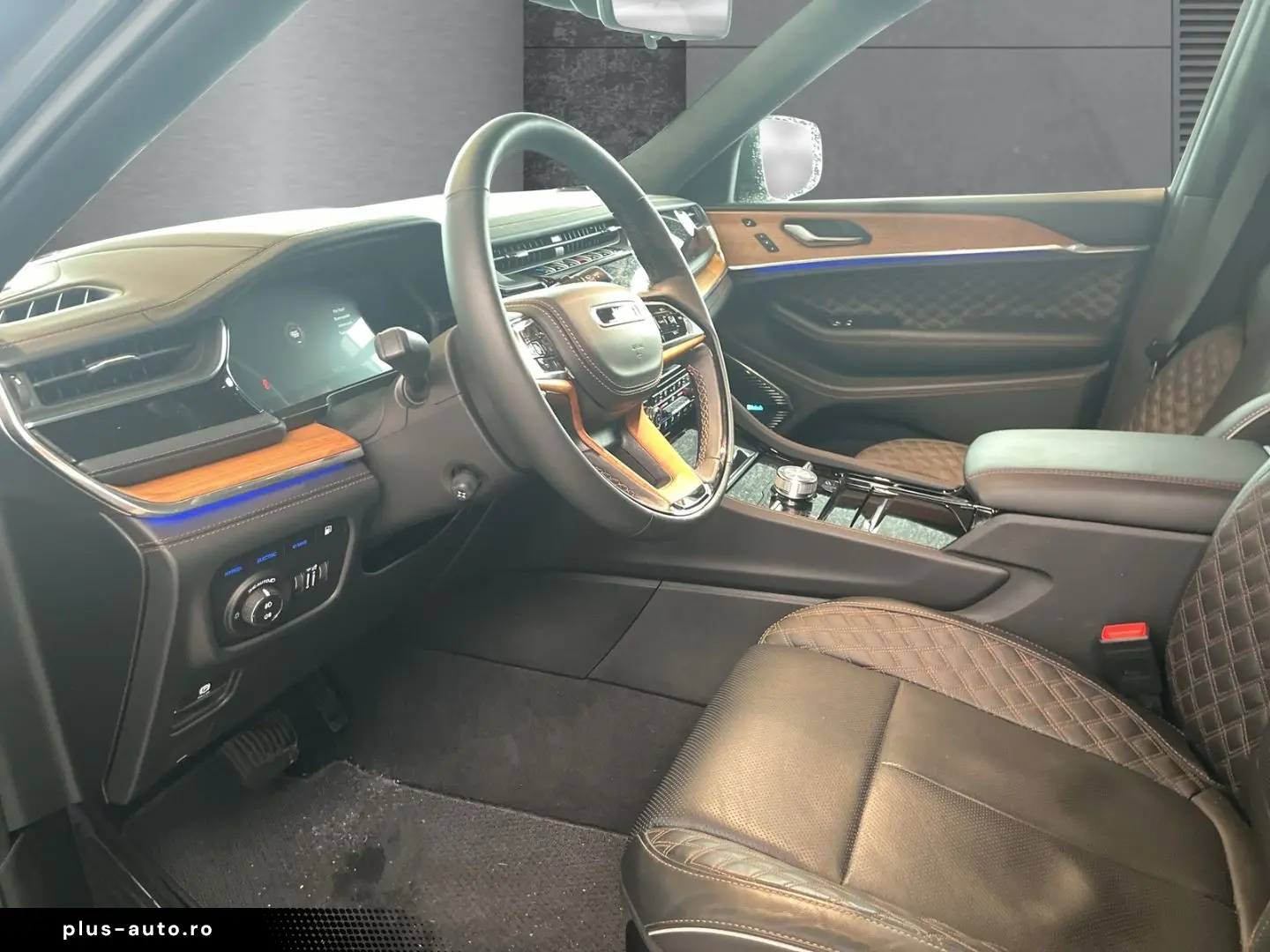 JEEP Grand Cherokee 2025 — imagine 7