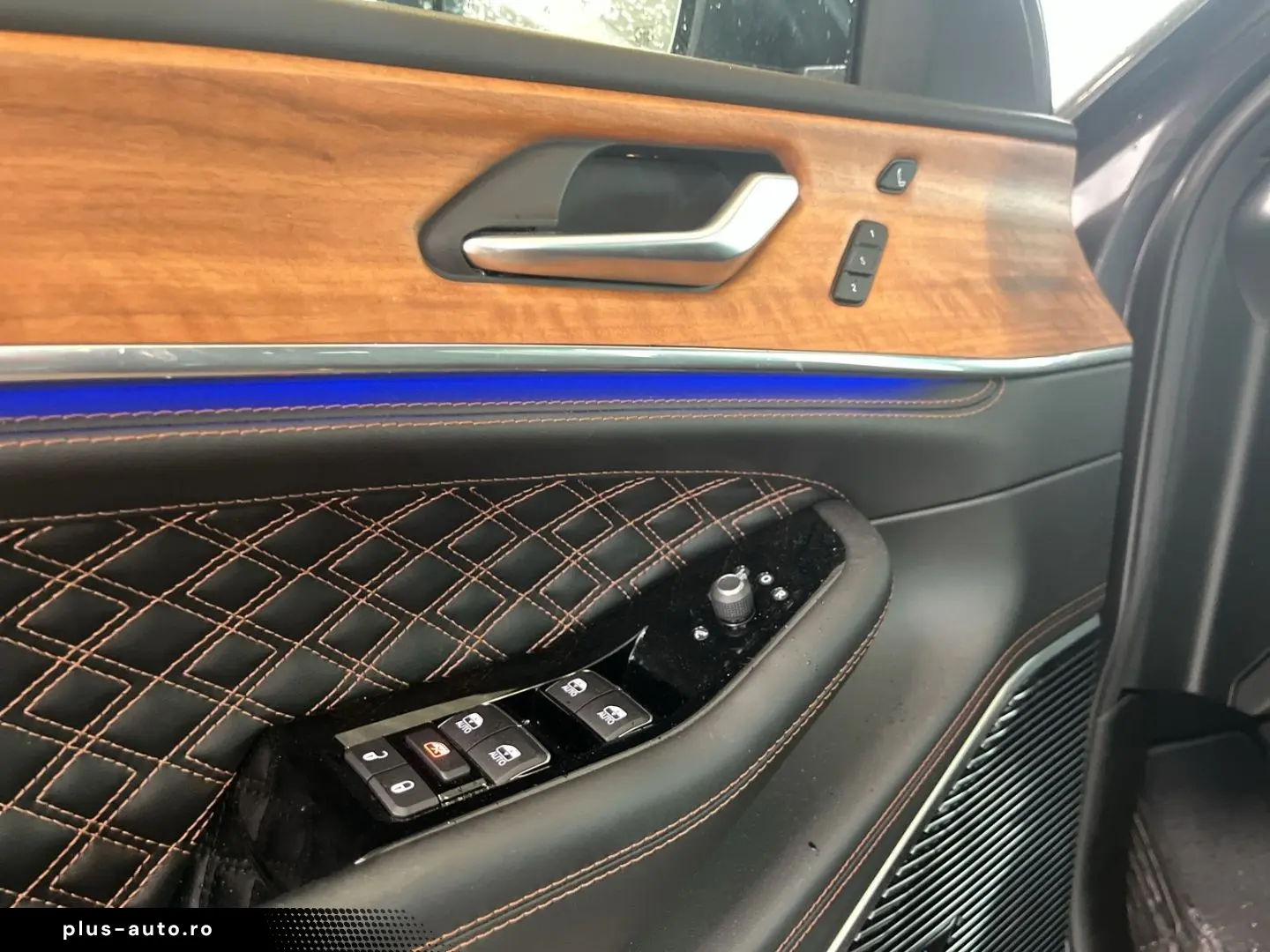 JEEP Grand Cherokee 2025 — imagine 13