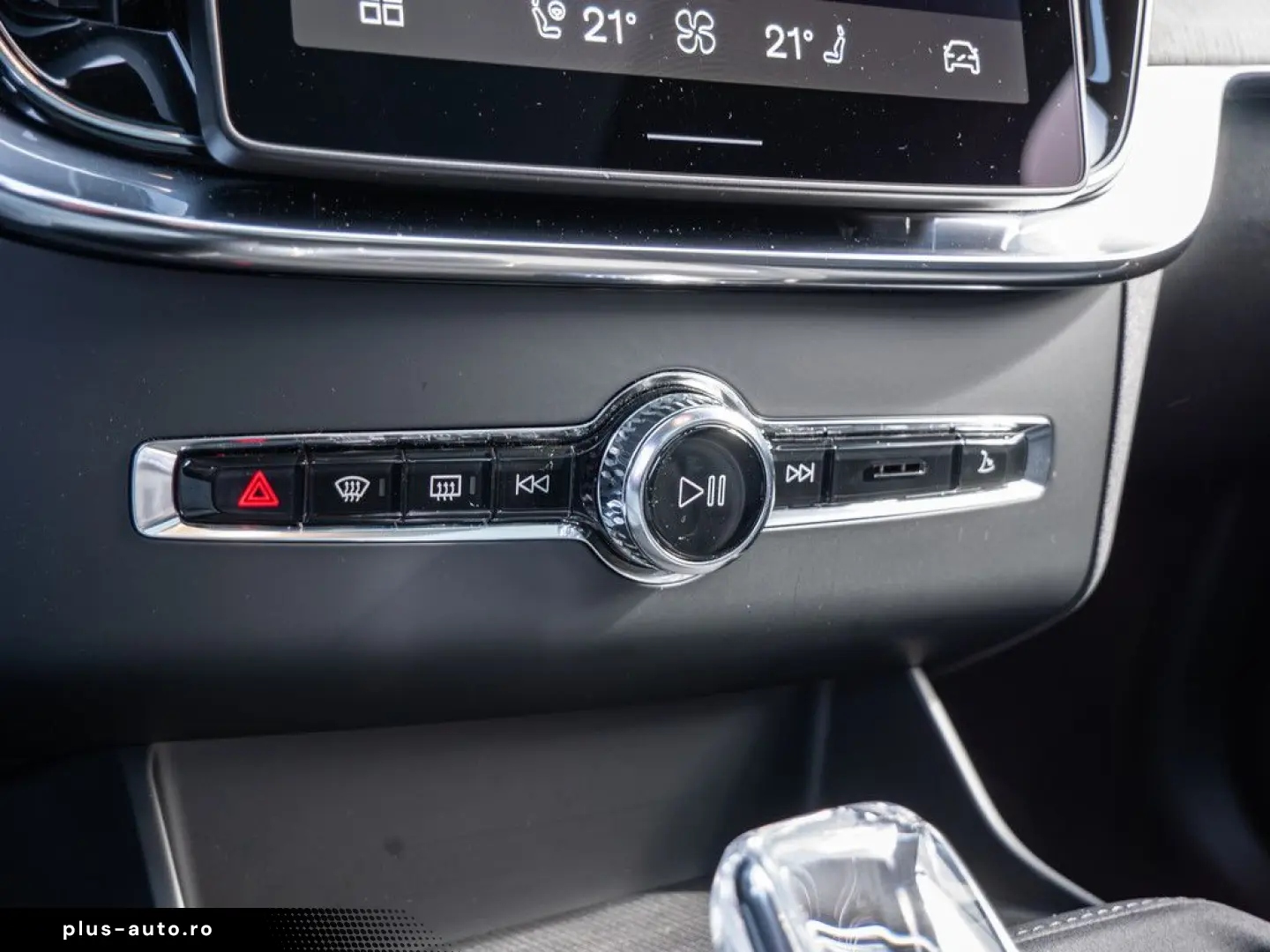 VOLVO XC90 T8 Ultra Dark Recharge Plug-In Hybrid AWD