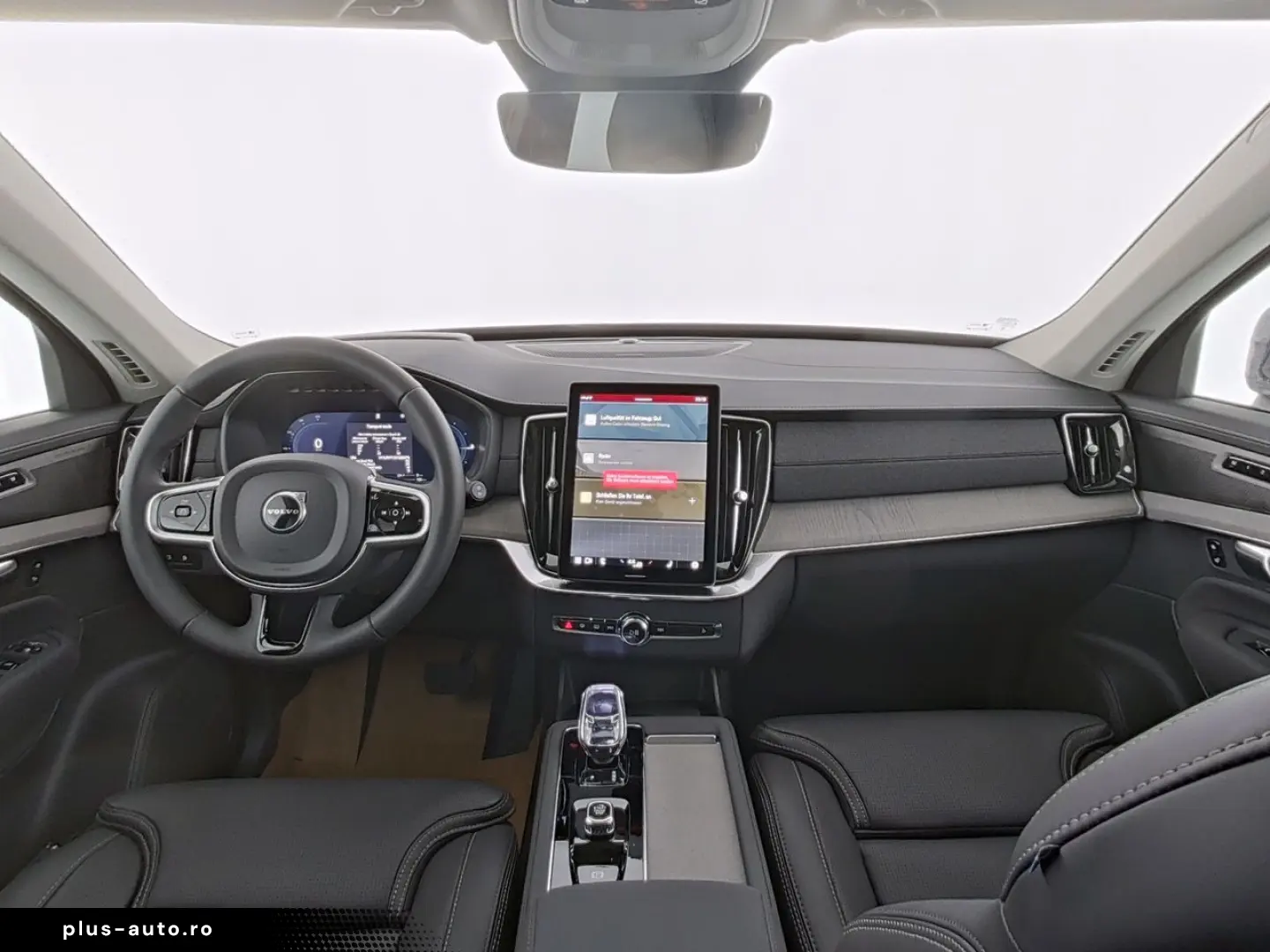 VOLVO XC90 T8  Plus Dark Recharge Plug-In Hybrid AWD