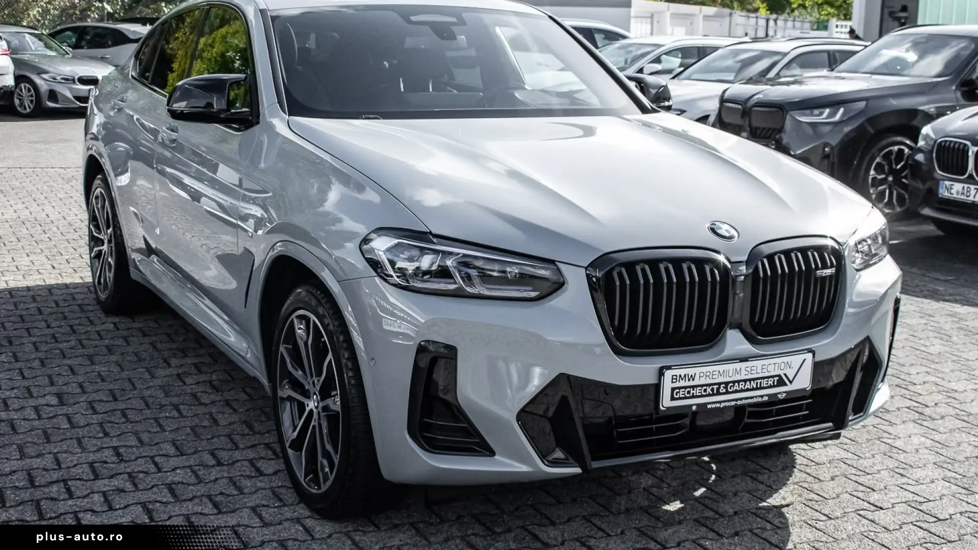 BMW X4 M40i xDrive LASERLIGHT • HUD • PANO