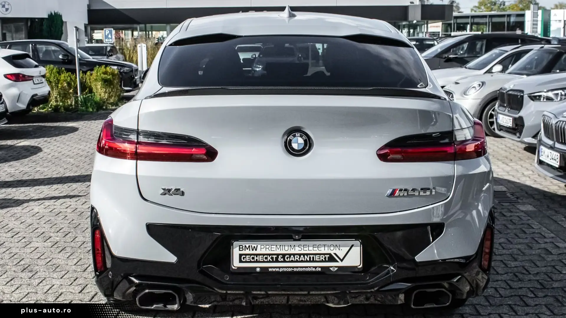 BMW X4 M40i xDrive LASERLIGHT • HUD • PANO