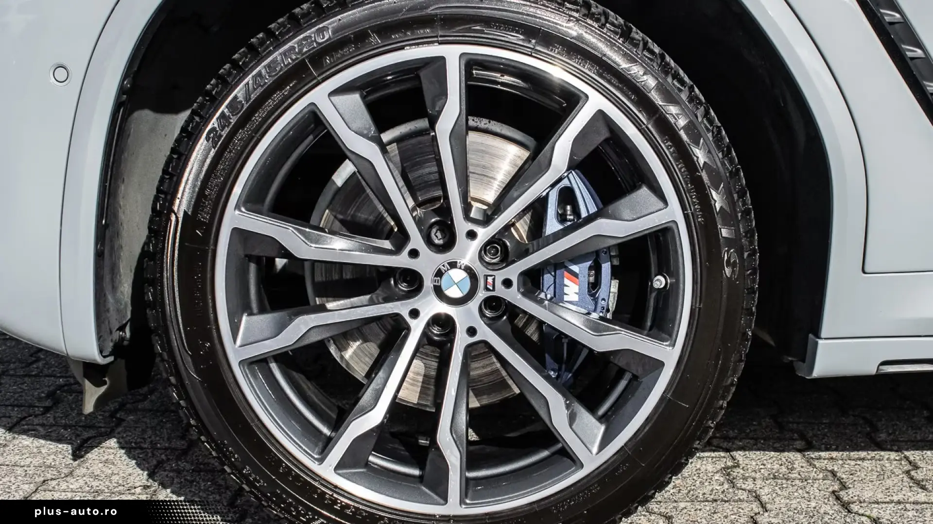 BMW X4 M40i xDrive LASERLIGHT • HUD • PANO