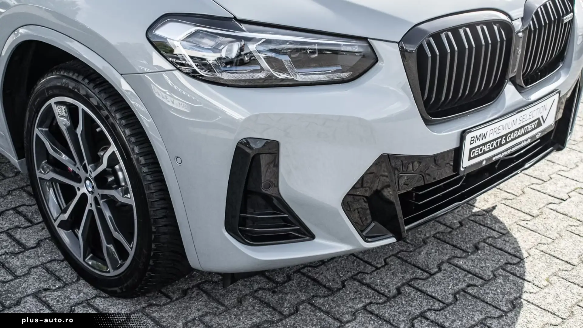 BMW X4 M40i xDrive LASERLIGHT • HUD • PANO