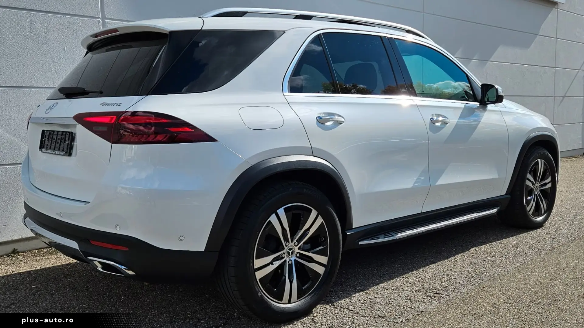 Mercedes-Benz GLE 300 d 4MATIC 7 LOCURI • AIRMATIC