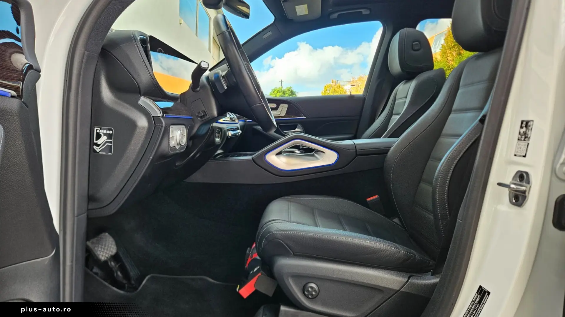 Mercedes-Benz GLE 300 d 4MATIC 7 LOCURI • AIRMATIC