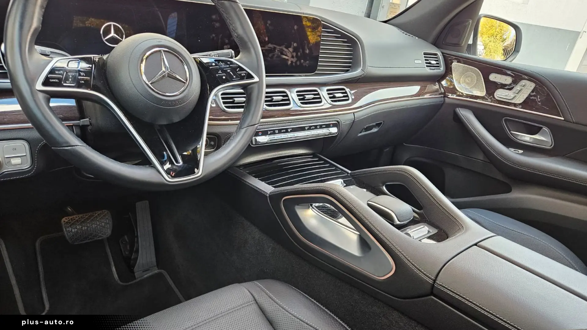 Mercedes-Benz GLE 300 d 4MATIC 7 LOCURI • AIRMATIC