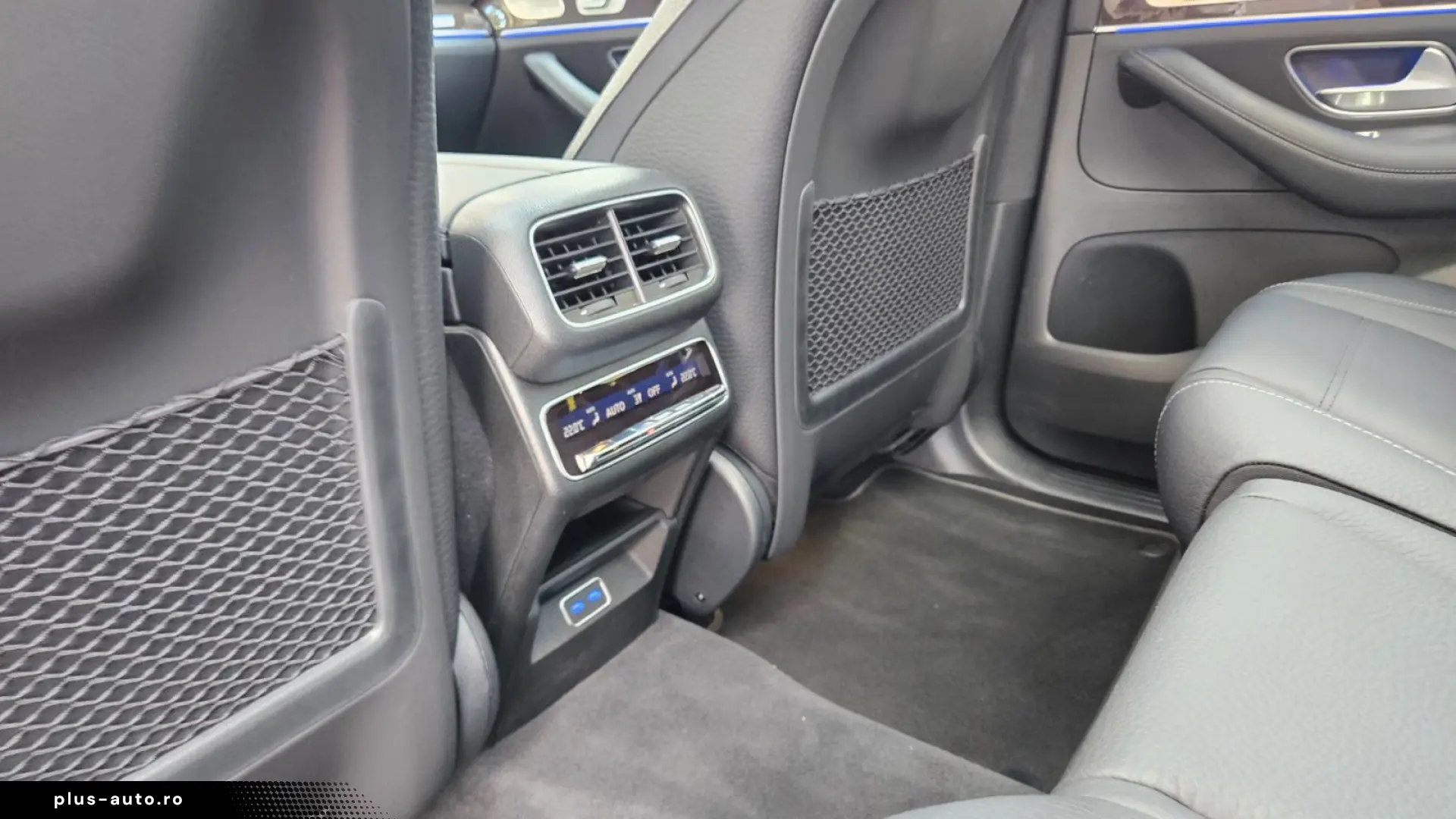 Mercedes-Benz GLE 300 d 4MATIC 7 LOCURI • AIRMATIC