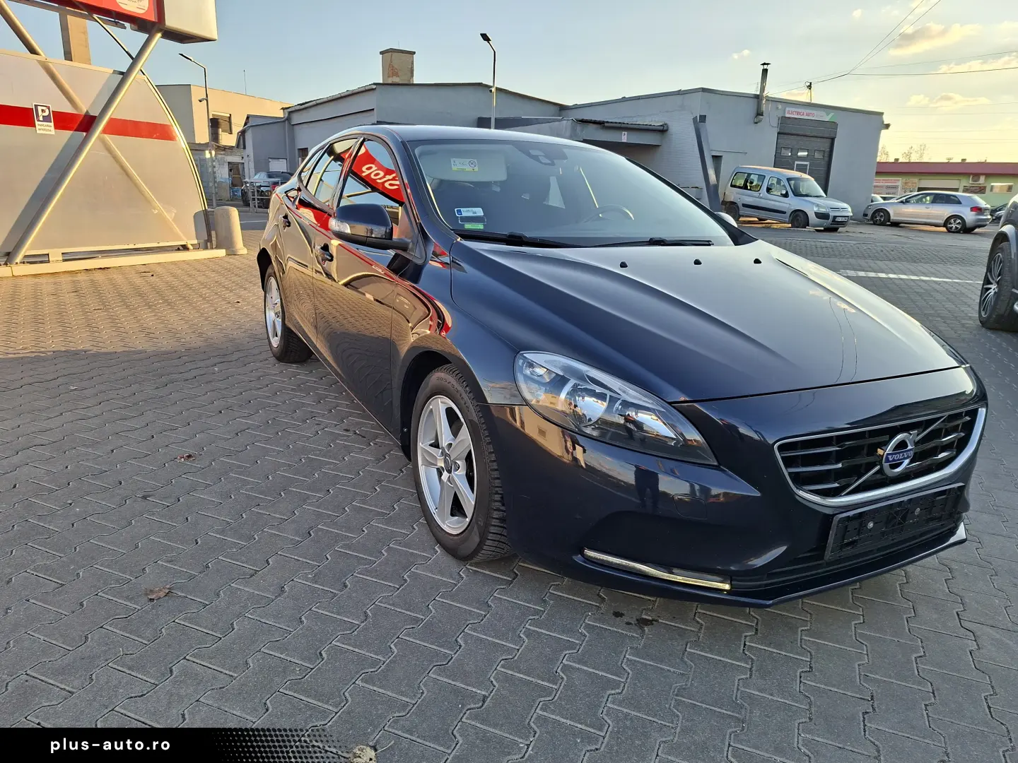 Volvo V40