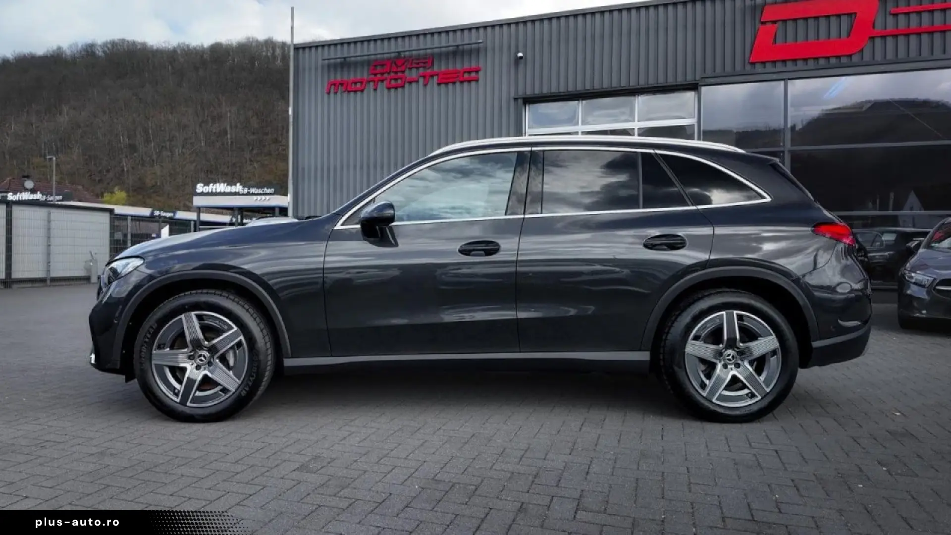Mercedes-Benz GLC 300 d 4MATIC   AMG LINE • ADVANCED PLUS