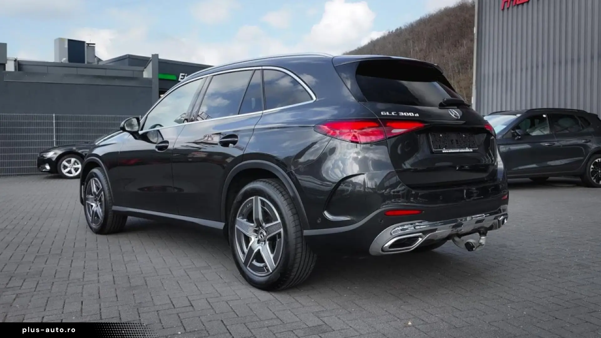 Mercedes-Benz GLC 300 d 4MATIC   AMG LINE • ADVANCED PLUS