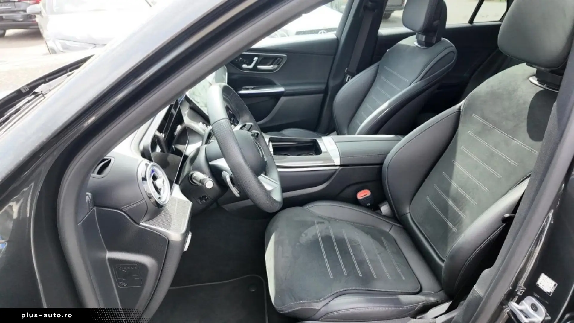 Mercedes-Benz GLC 300 d 4MATIC   AMG LINE • ADVANCED PLUS
