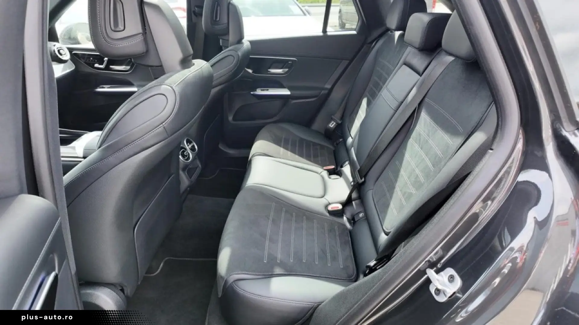 Mercedes-Benz GLC 300 d 4MATIC   AMG LINE • ADVANCED PLUS