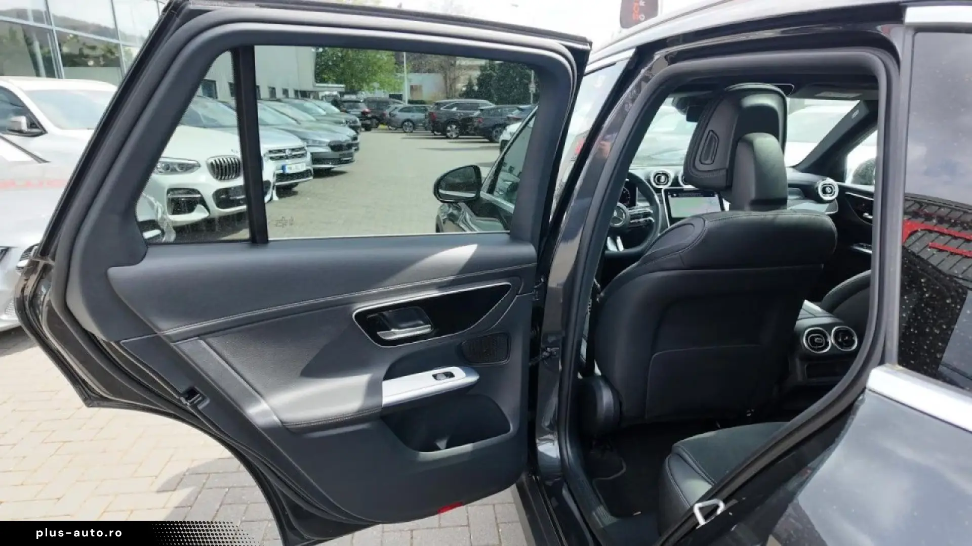 Mercedes-Benz GLC 300 d 4MATIC   AMG LINE • ADVANCED PLUS