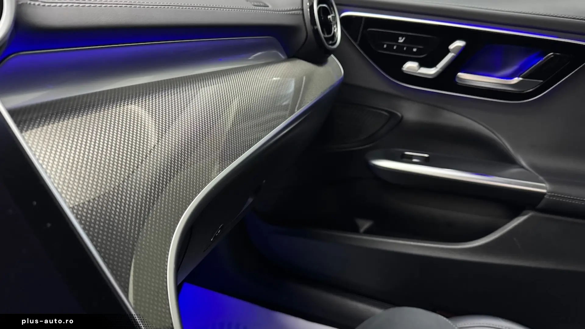 Mercedes-Benz C 300e Plug-in Hybrid AMG Line