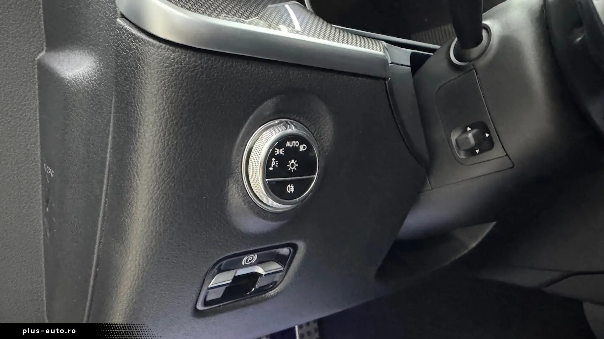 Mercedes-Benz C 300e Plug-in Hybrid AMG Line
