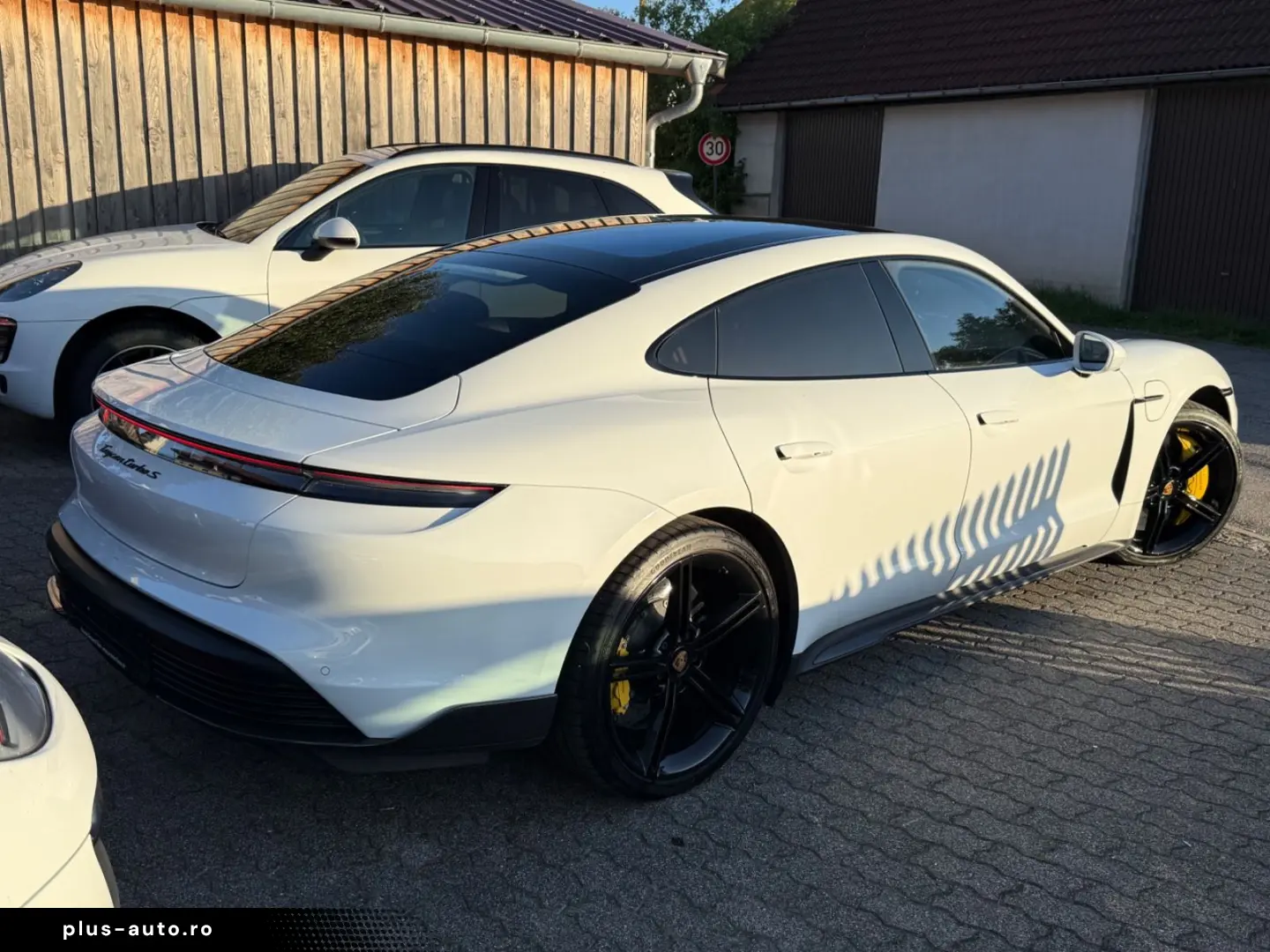 PORSCHE TAYCAN TURBO S  EXCLUSIVE