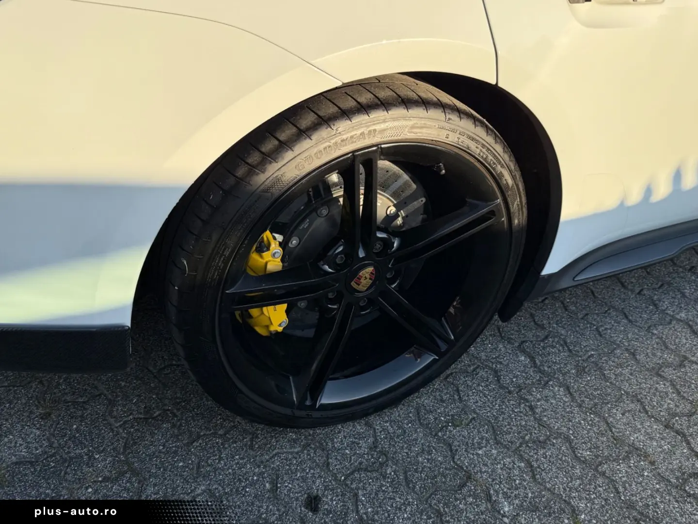 PORSCHE TAYCAN TURBO S  EXCLUSIVE
