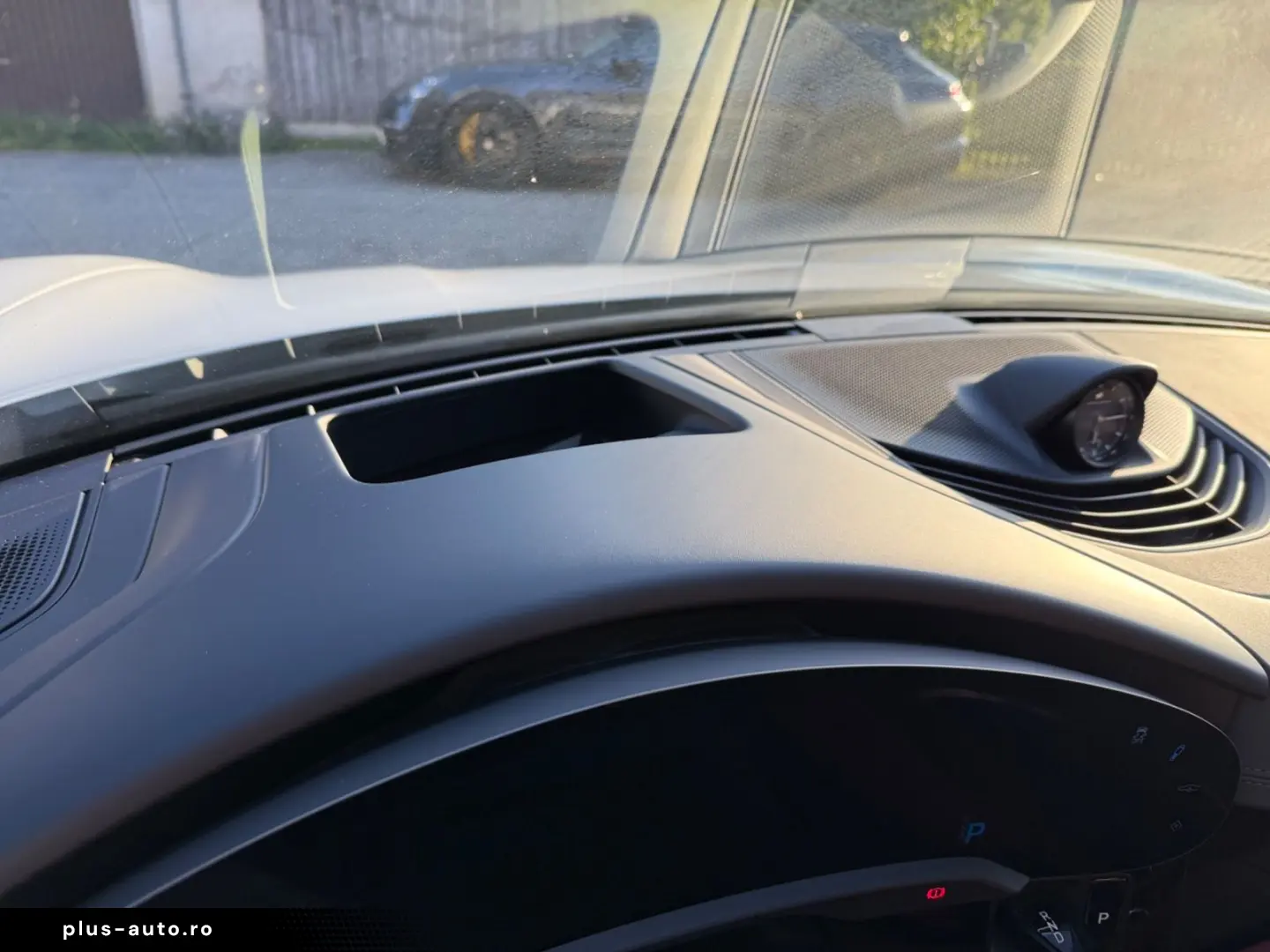 PORSCHE TAYCAN TURBO S  EXCLUSIVE