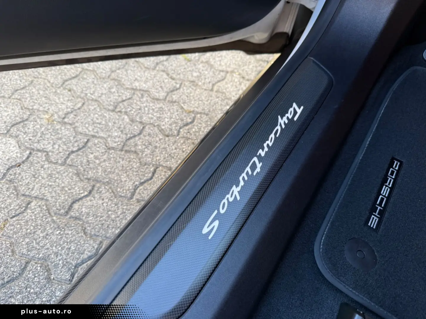 PORSCHE TAYCAN TURBO S  EXCLUSIVE
