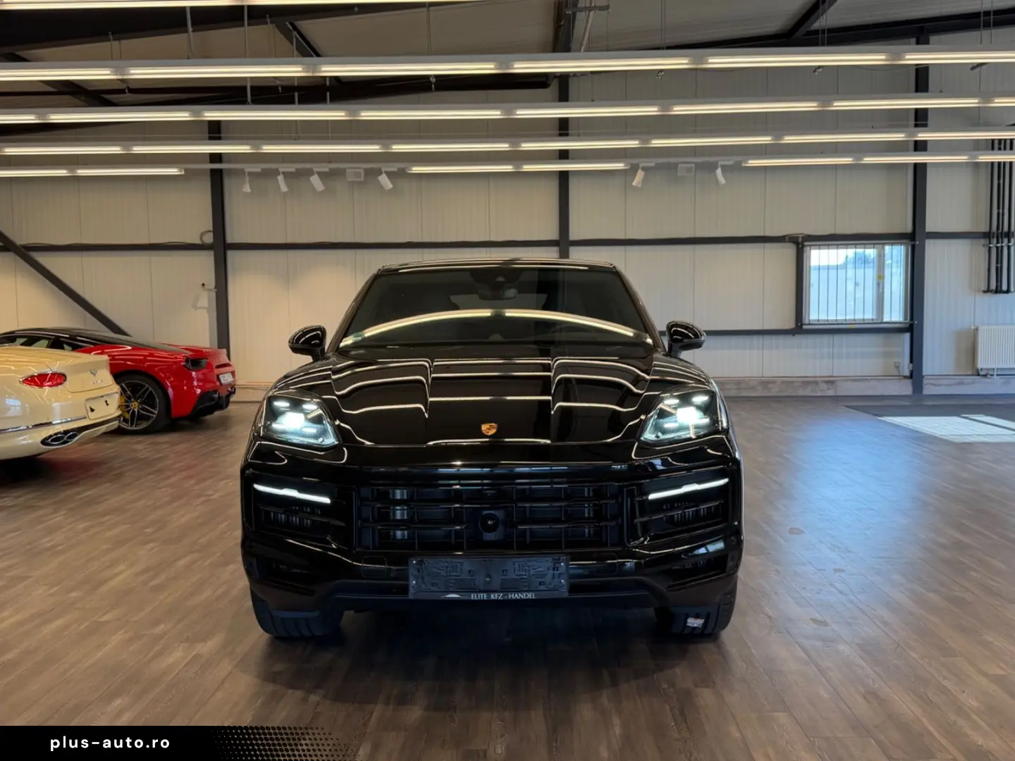 PORSCHE Cayenne Coupe_Bose_ACC_HUD